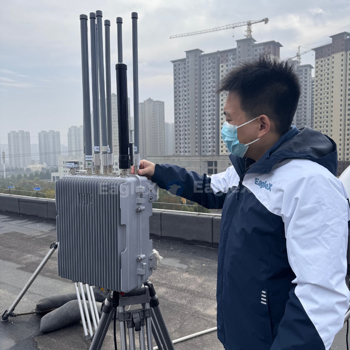 1-3KM Anti Drone Defense Drone con GPS L1 Spoofing per la sicurezza delle frontiere delle prigioni aeroportuali e delle soluzioni di sicurezza delle centrali elettriche 0